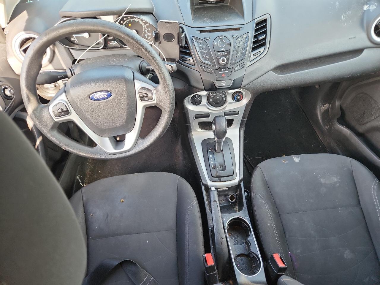 2019 FORD FIESTA SE — Фото 8 из 12