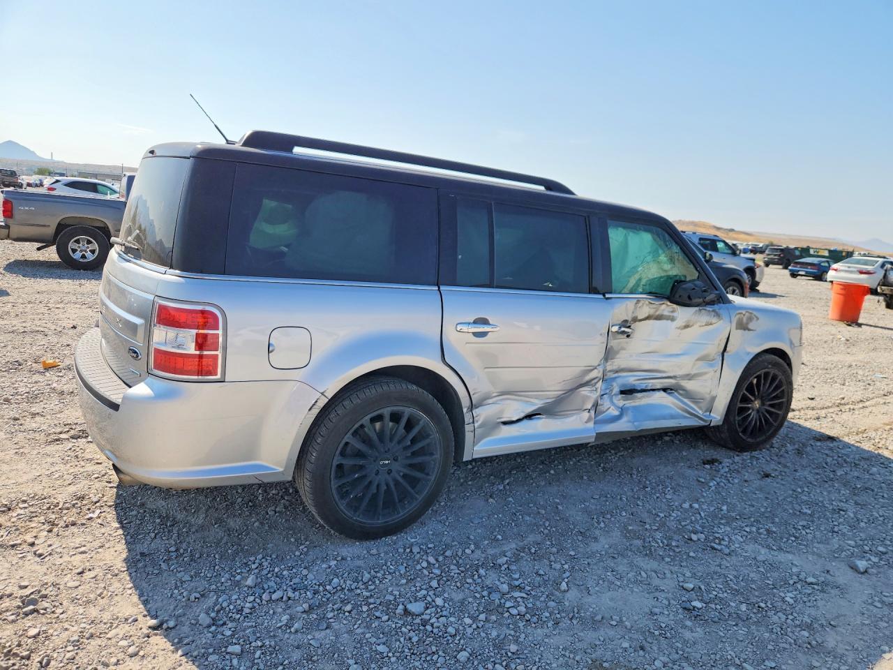 2FMHK6DTXKBA22766 2019 FORD FLEX photo no. 3