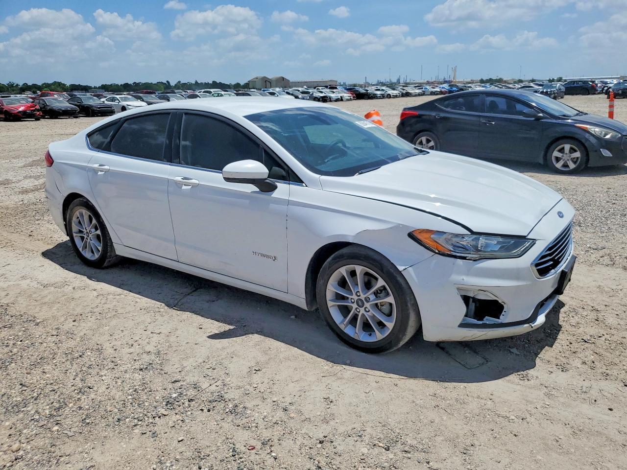 2019 FORD FUSION SE — Фото 4 из 12