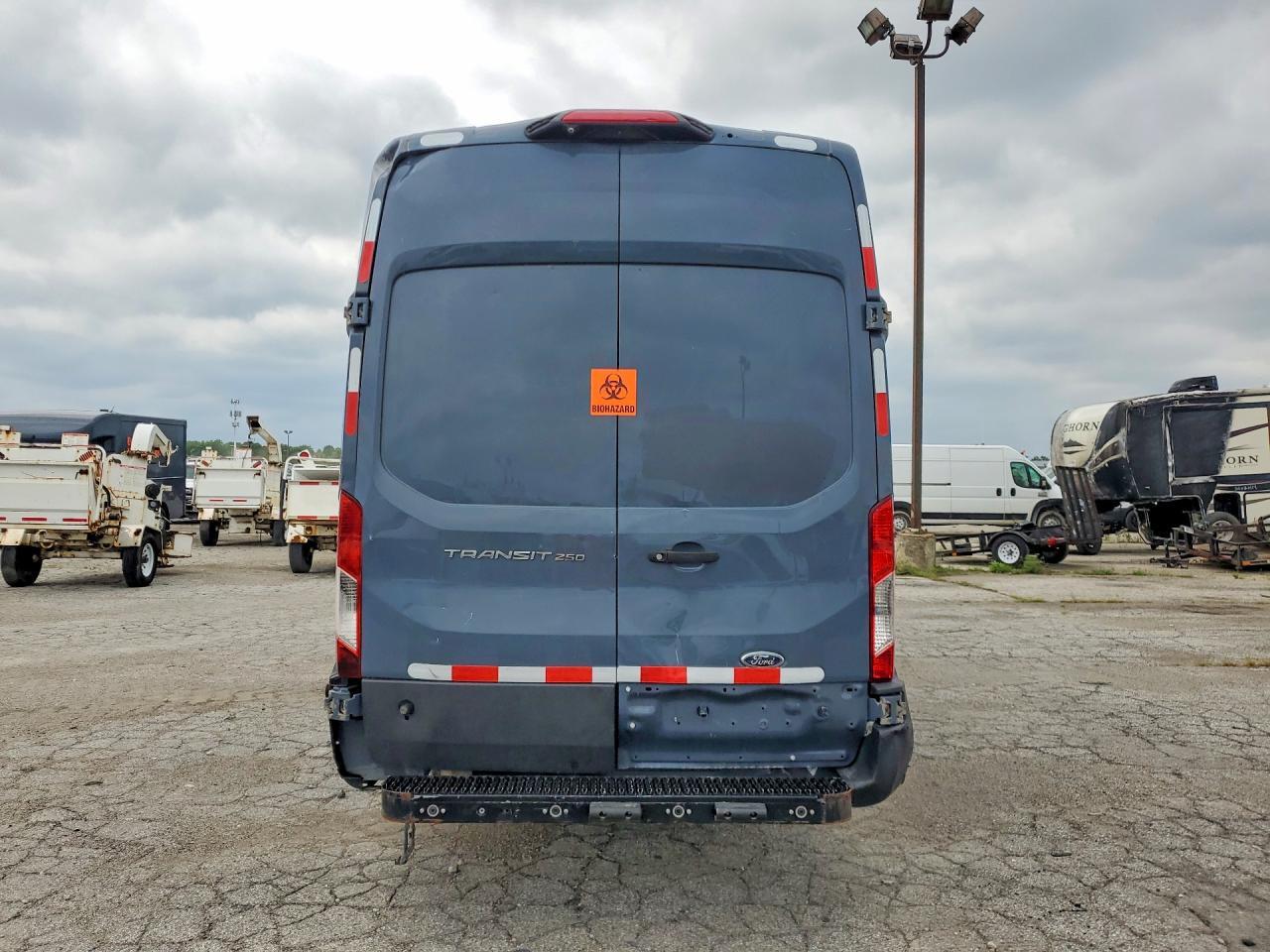 2019 FORD TRANSIT 250 DELIVERY VAN — Фото 6 из 13