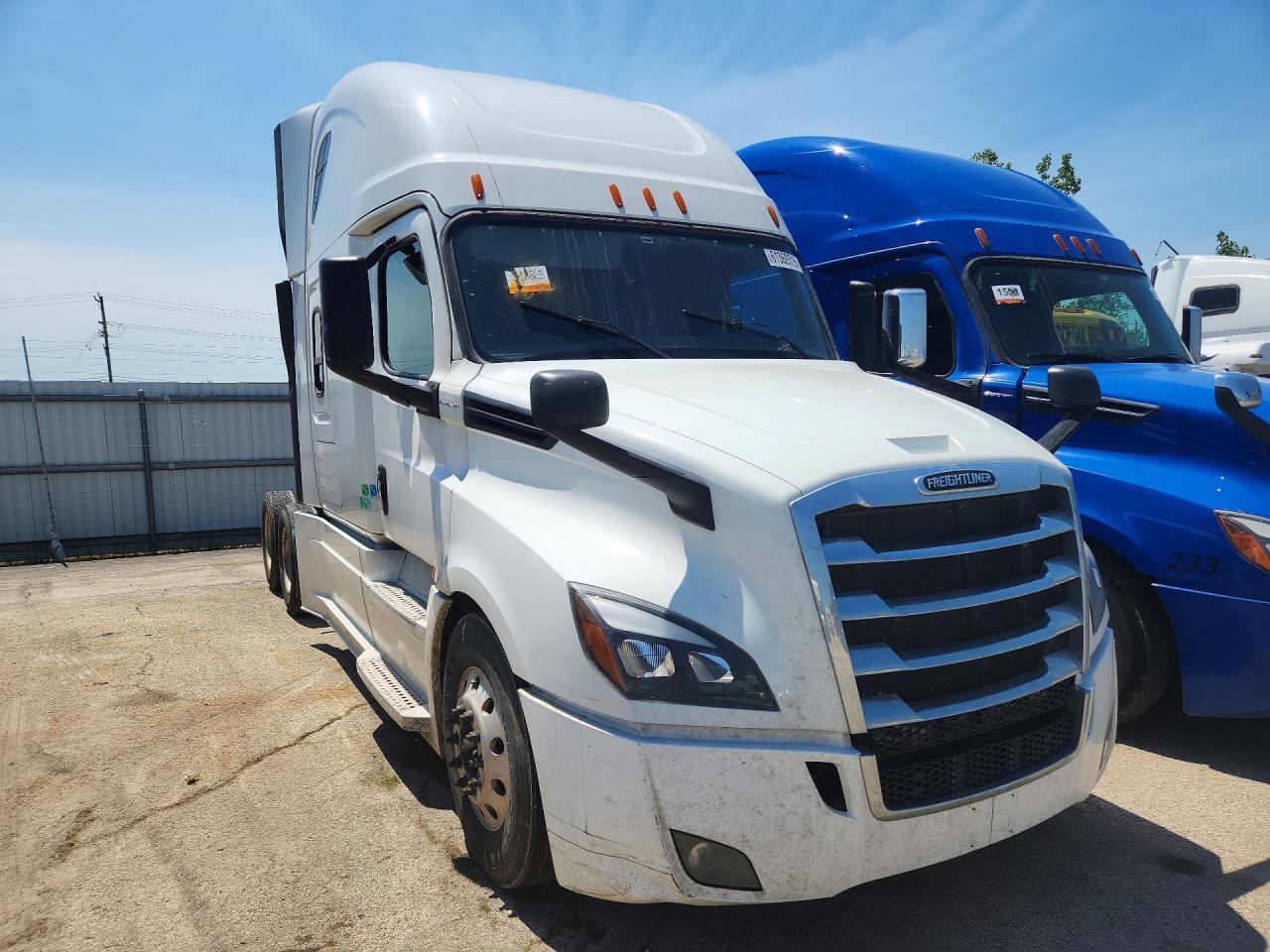 2019 FREIGHTLINER CASCADIA 126 SEMI TRUCK — Фото 4 из 14