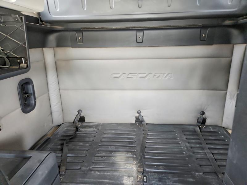 2019 FREIGHTLINER CASCADIA 126 SEMI TRUCK — Фото 10 из 13