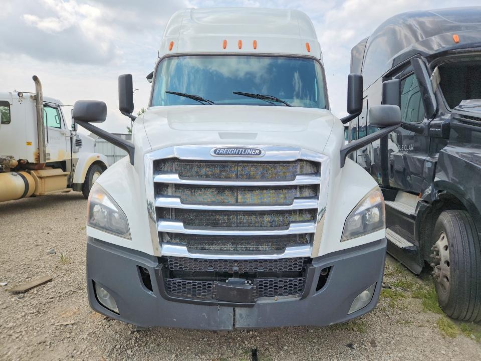 2019 FREIGHTLINER CASCADIA 126 SEMI TRUCK — Фото 5 из 13