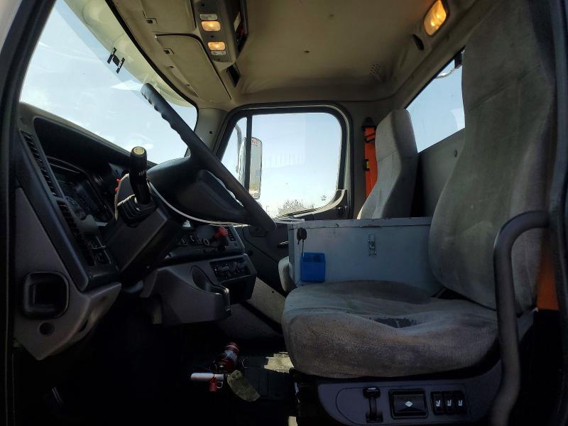 2019 FREIGHTLINER BUSINESS CLASS M2 SEMI TRUCK — Фото 7 из 12