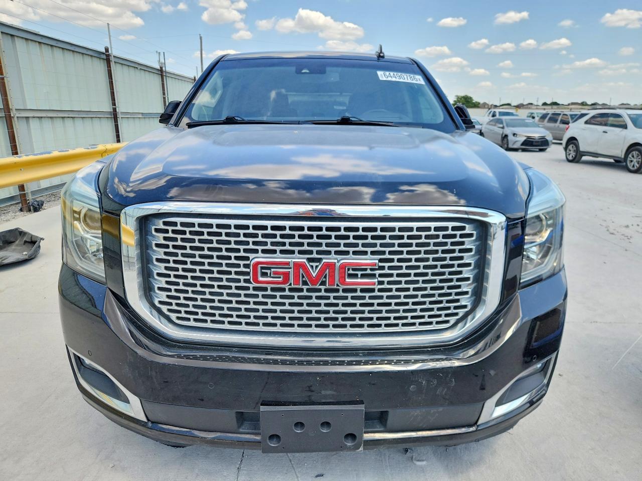 2019 GMC YUKON DENALI — Фото 5 из 13