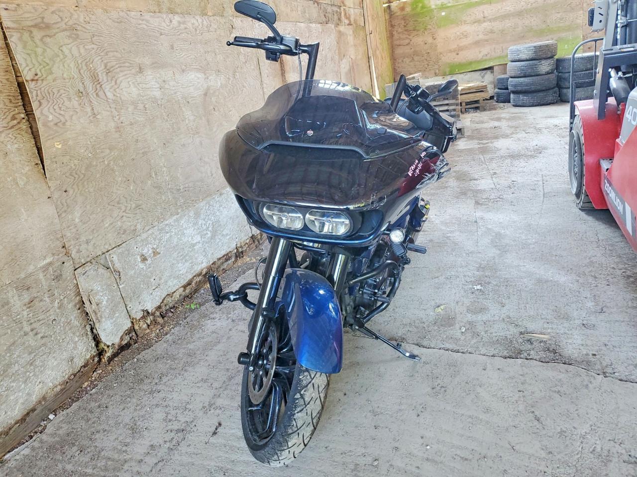 5HD1TCLA0KB954781 2019 HARLEY-DAVIDSON FLTRXSE photo no. 2
