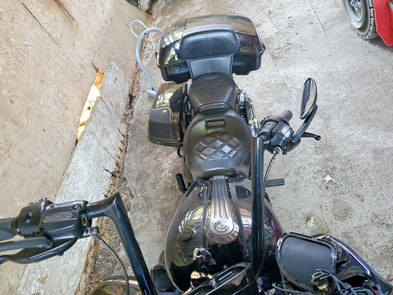 5HD1TCLA0KB954781 2019 HARLEY-DAVIDSON FLTRXSE photo no. 5