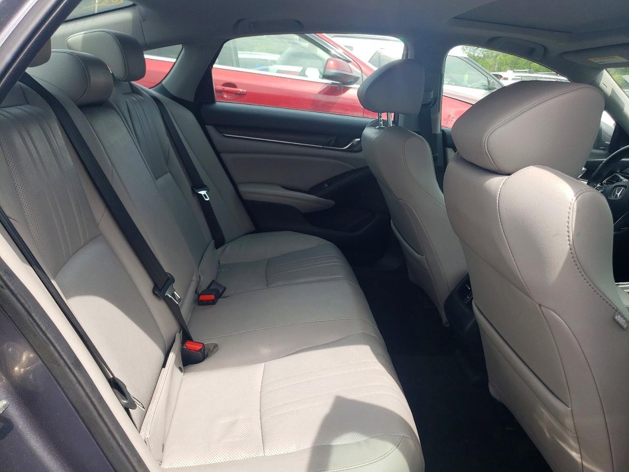 2019 HONDA ACCORD TOURING — Фото 10 из 12