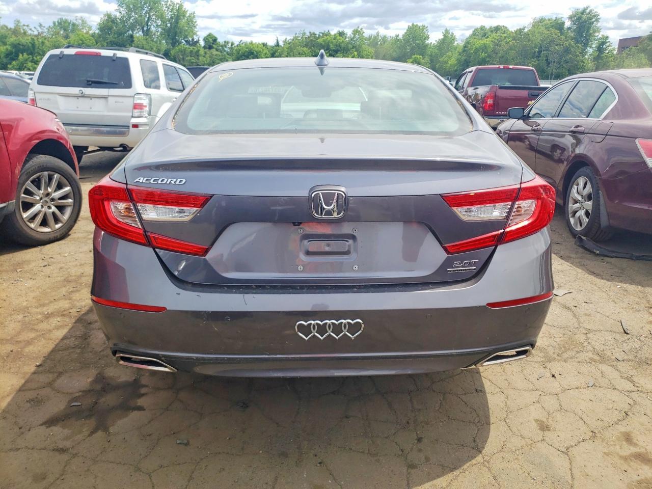 2019 HONDA ACCORD TOURING — Фото 6 из 12