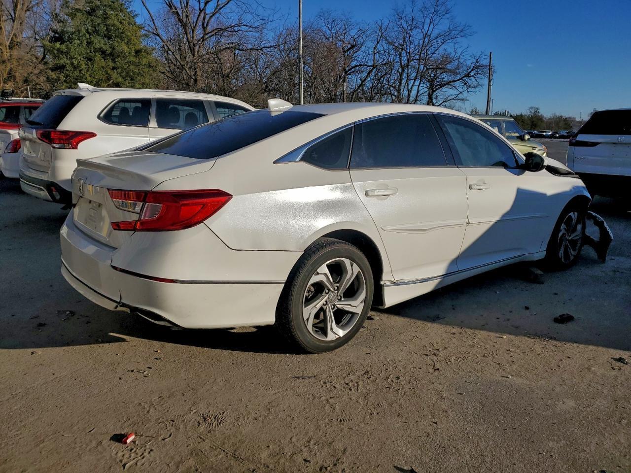 2019 HONDA ACCORD EX — Фото 3 из 12