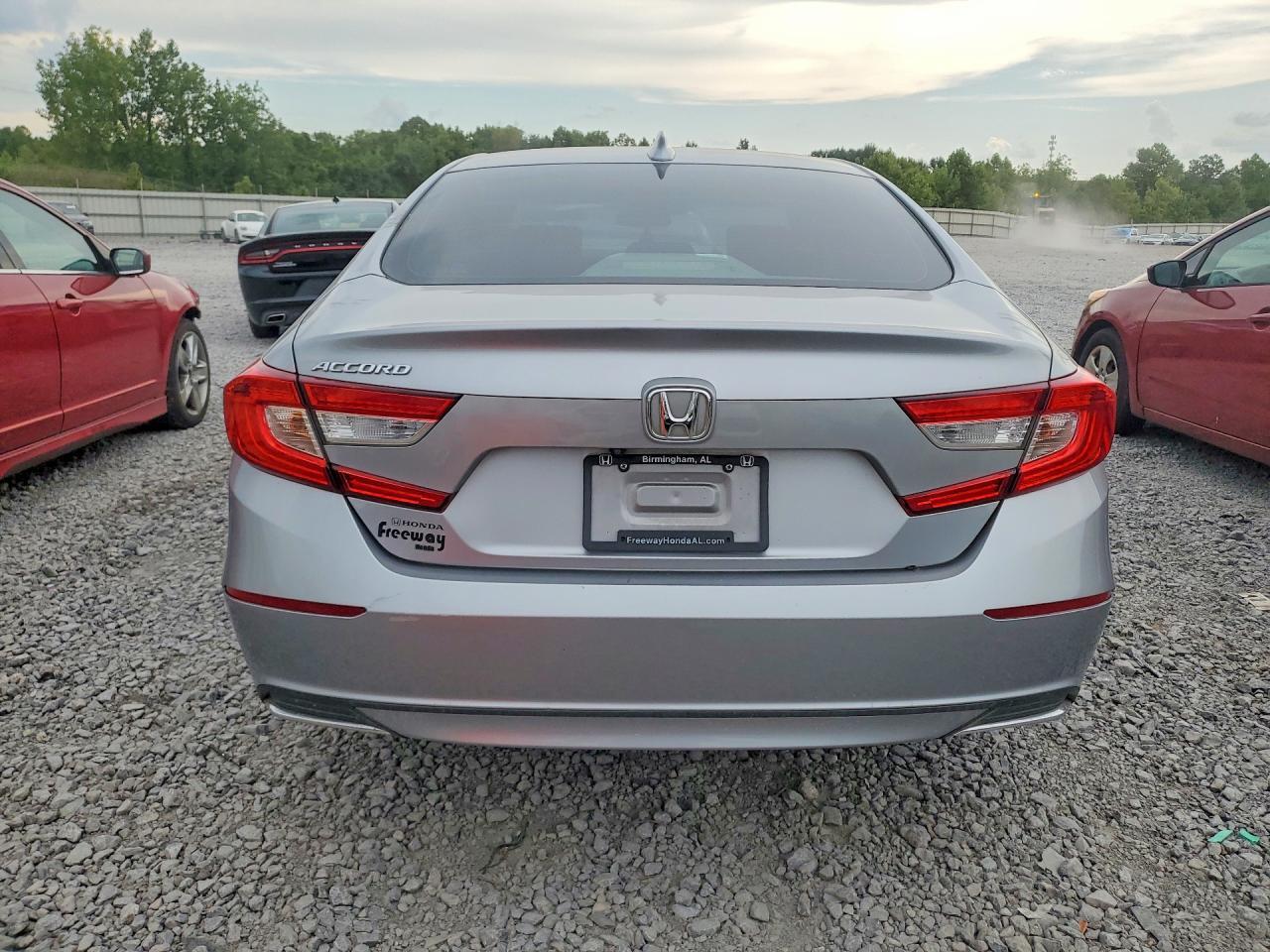 2019 HONDA ACCORD LX — Фото 6 из 12