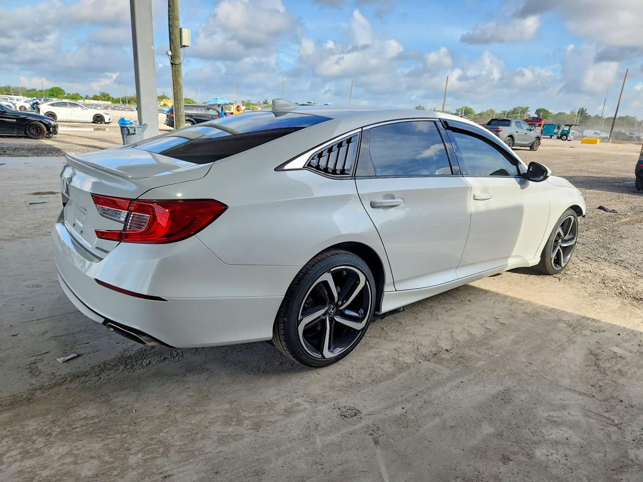 2019 HONDA ACCORD SPORT — Фото 3 из 12