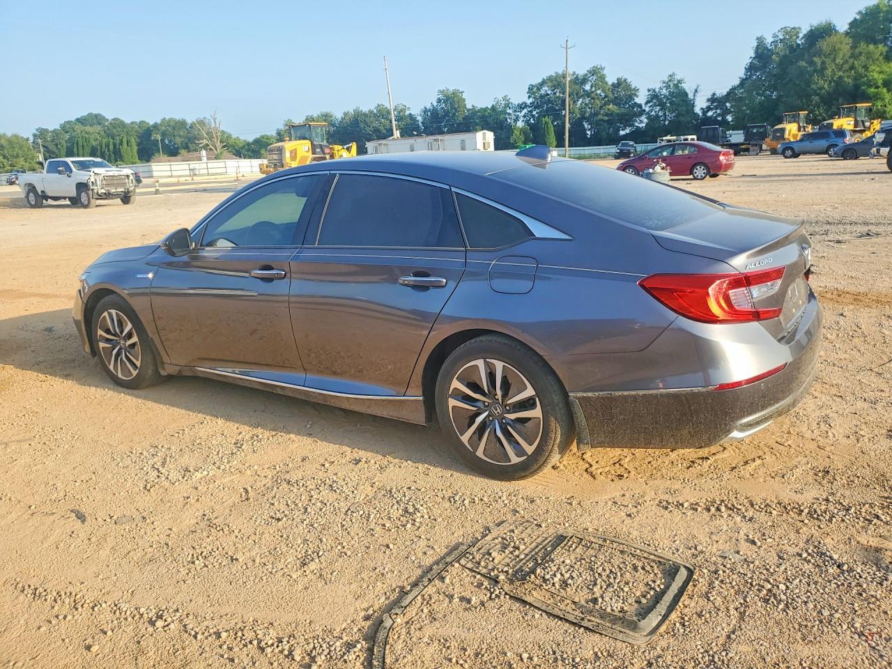 2019 HONDA ACCORD TOURING HYBRID — Фото 2 из 12