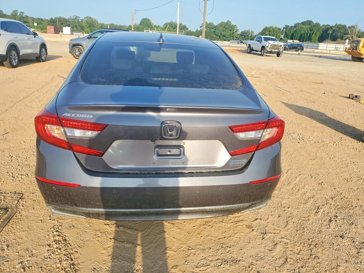 2019 HONDA ACCORD TOURING HYBRID — Фото 6 из 12