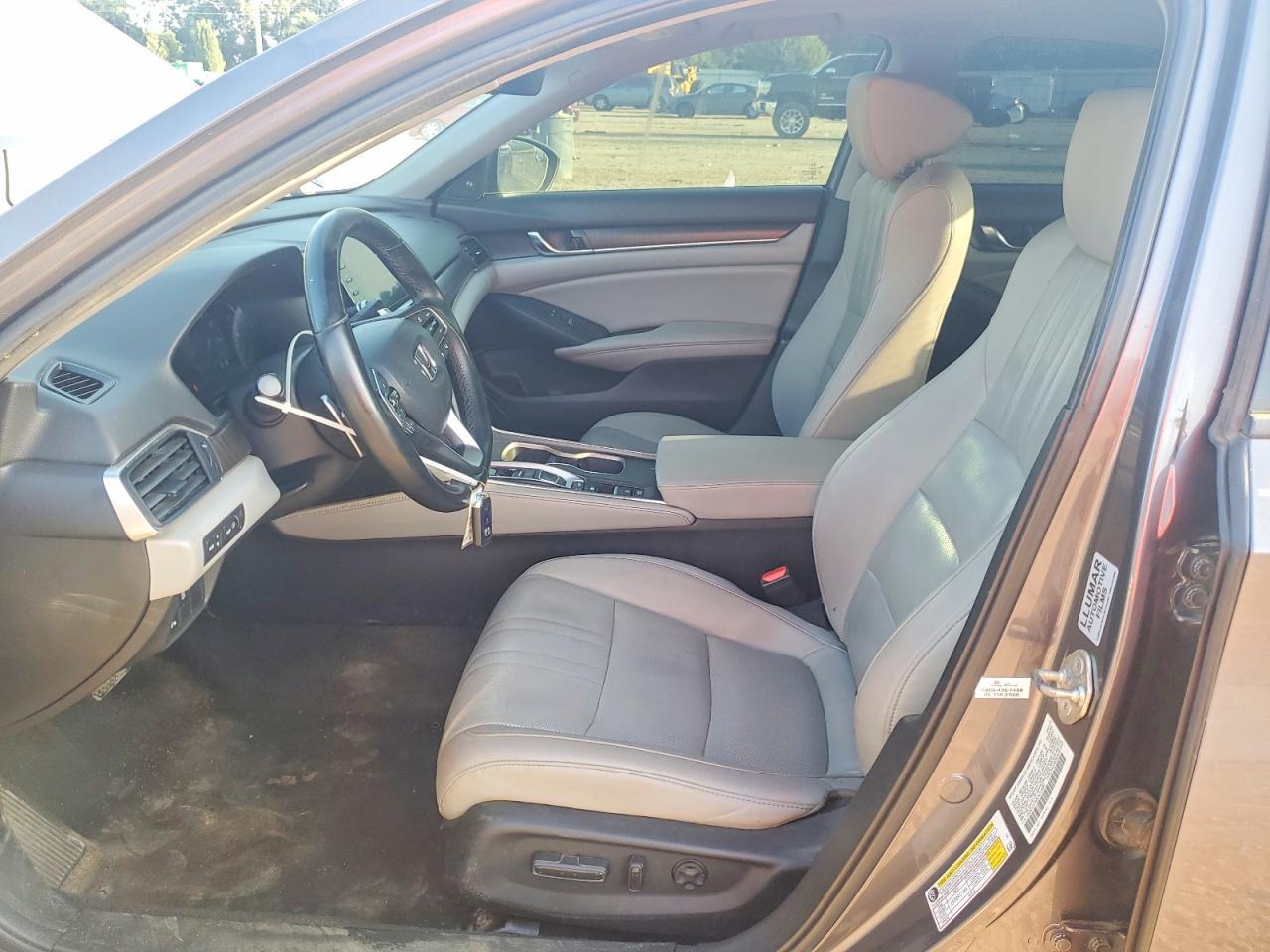 2019 HONDA ACCORD TOURING HYBRID — Фото 7 из 12