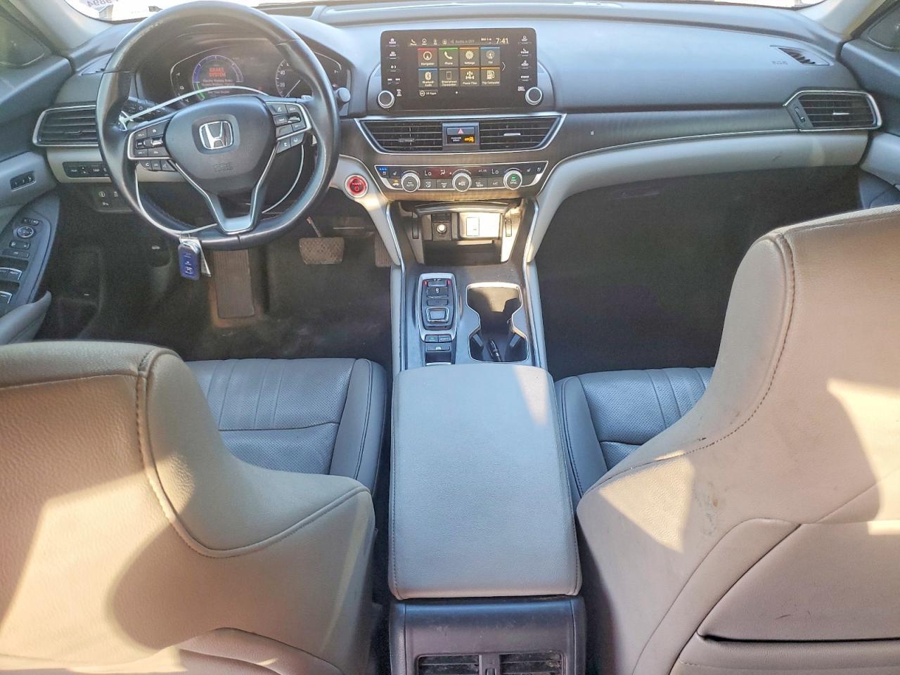 2019 HONDA ACCORD TOURING HYBRID — Фото 8 из 12