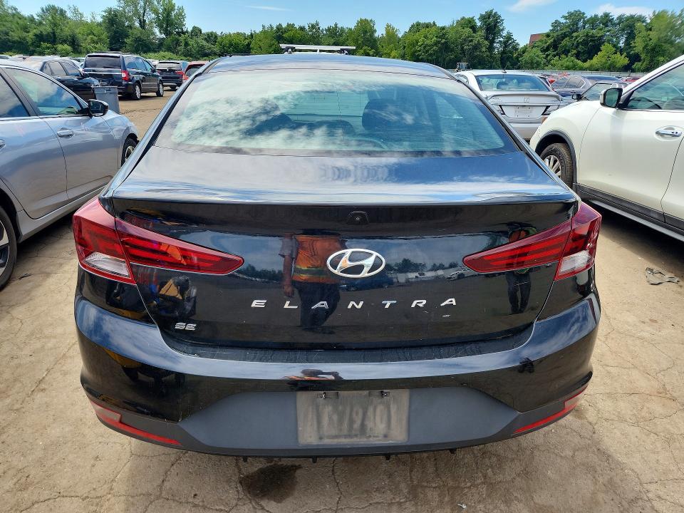 2019 HYUNDAI ELANTRA SE — Фото 6 из 12