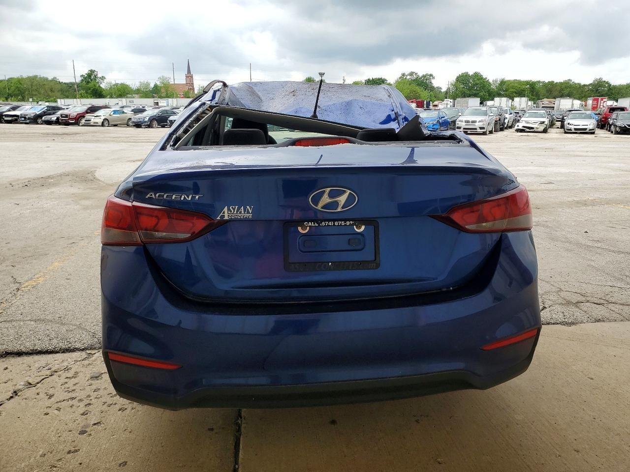 2019 HYUNDAI ACCENT — Фото 6 из 12