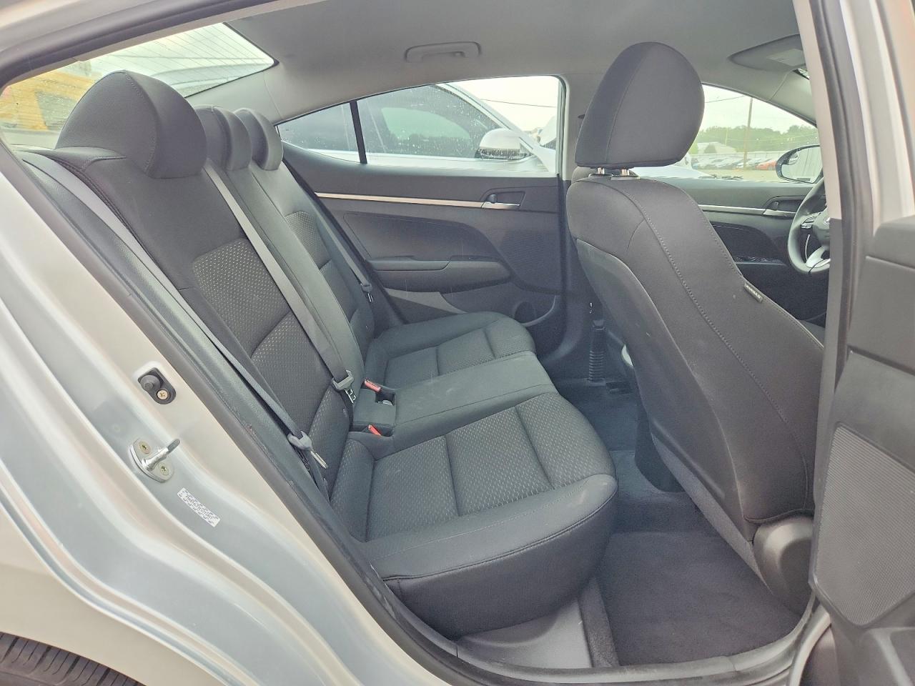 2019 HYUNDAI ELANTRA SE — Фото 10 из 12