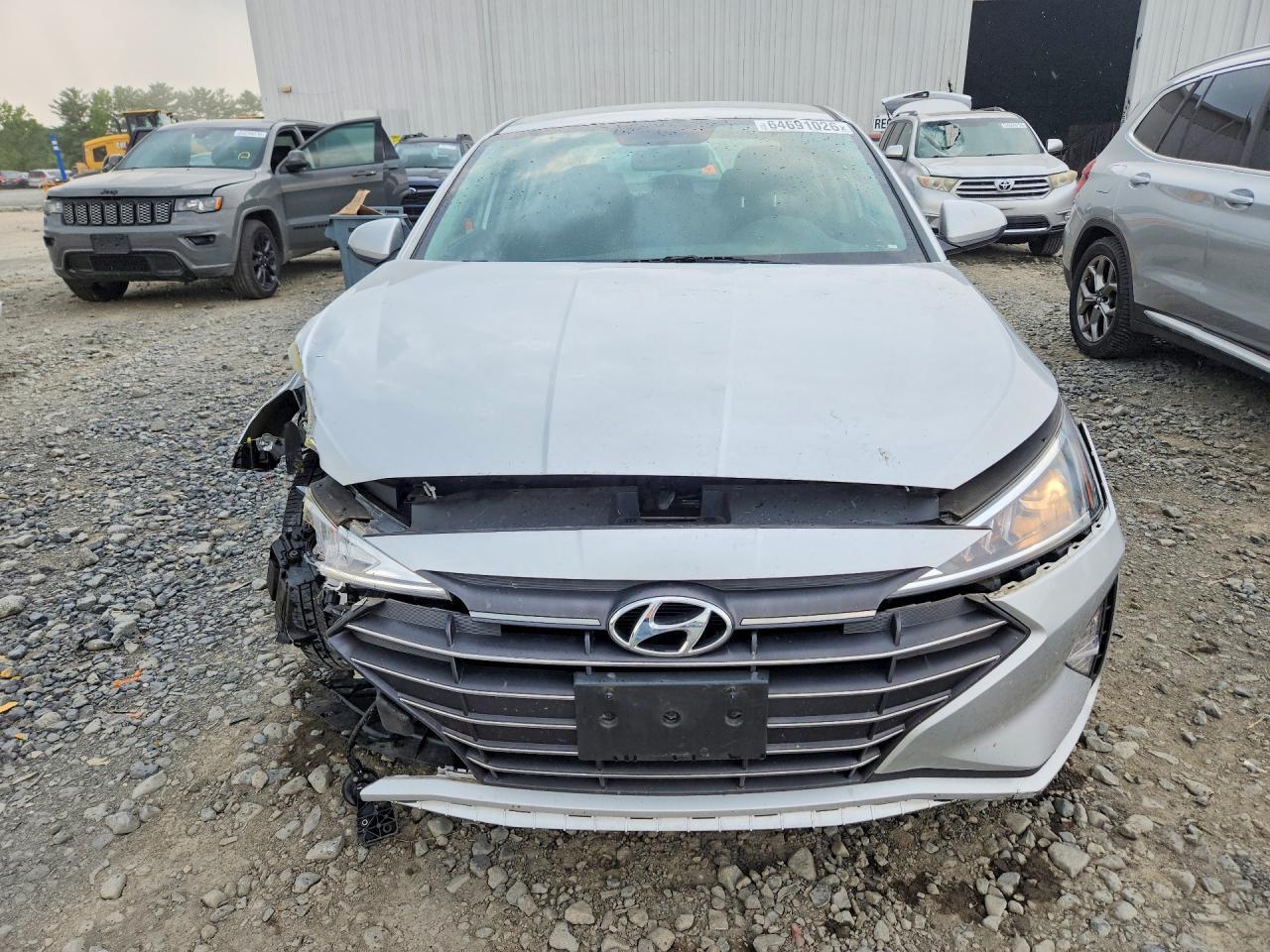 2019 HYUNDAI ELANTRA SE — Фото 5 из 12