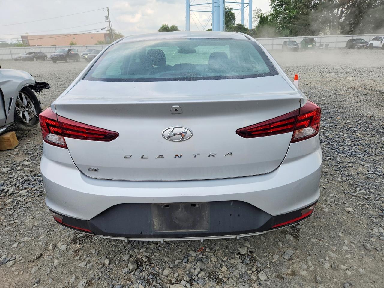 2019 HYUNDAI ELANTRA SE — Фото 6 из 12