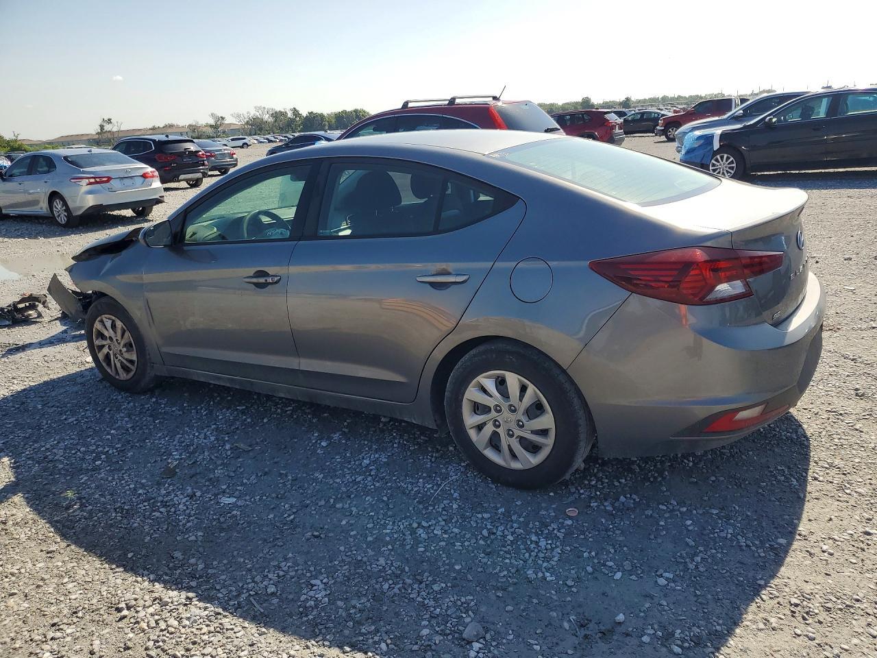 2019 HYUNDAI ELANTRA SE — Фото 2 из 13