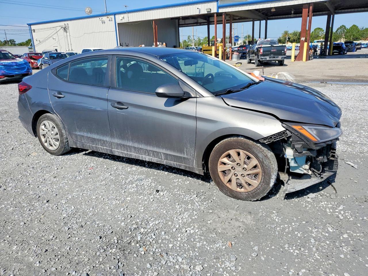 2019 HYUNDAI ELANTRA SE — Фото 4 из 13