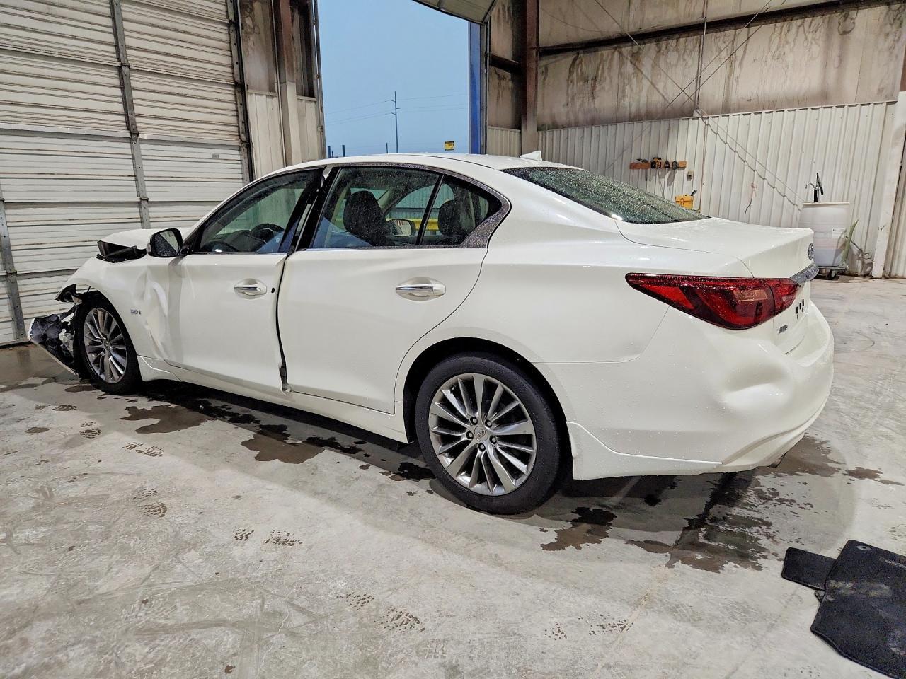 2019 INFINITI Q50 3.0T LUXE — Фото 2 из 12