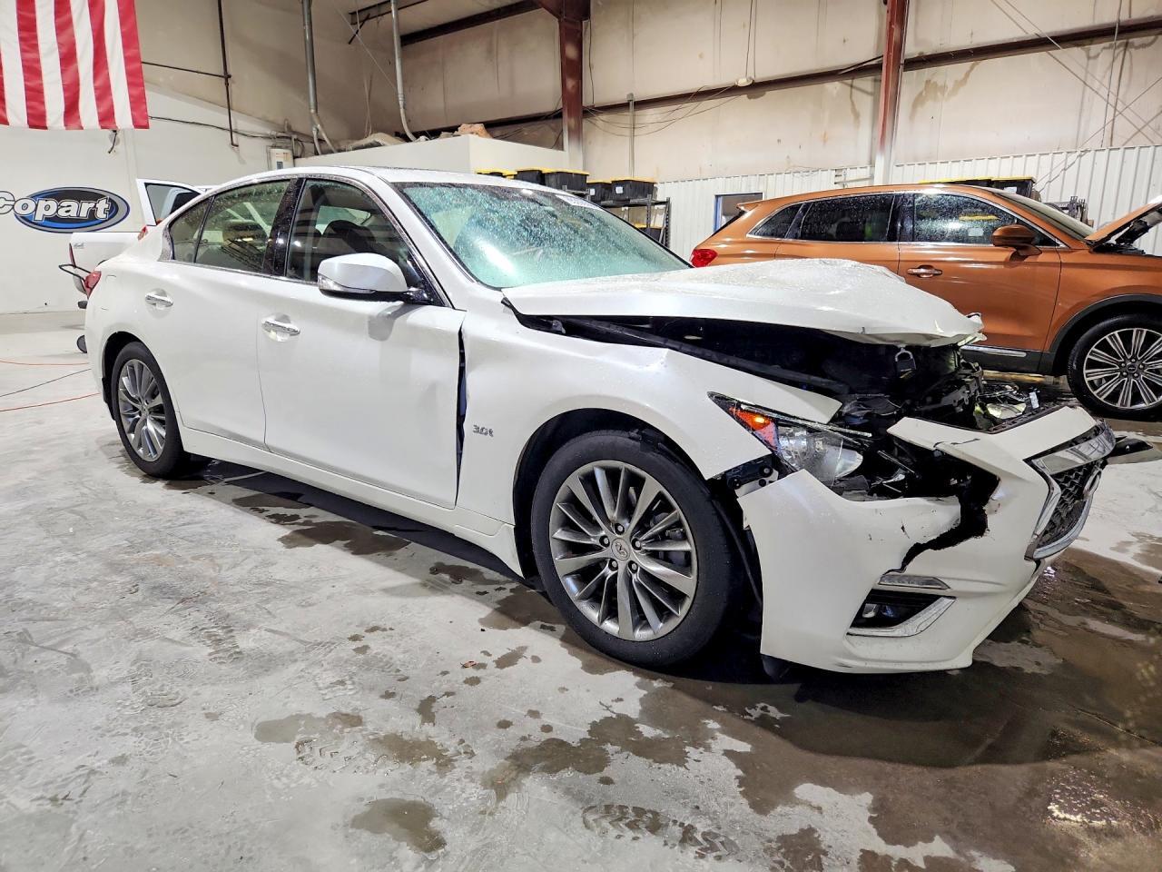 2019 INFINITI Q50 3.0T LUXE — Фото 4 из 12