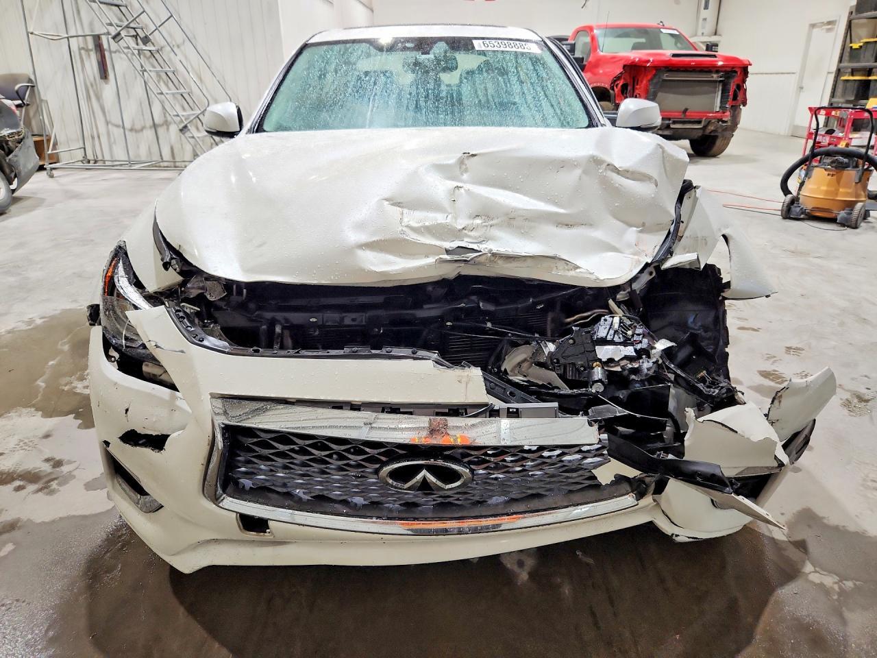 2019 INFINITI Q50 3.0T LUXE — Фото 5 из 12