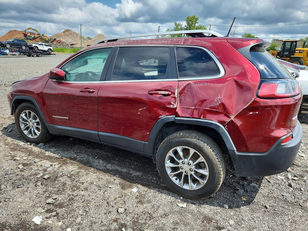 1C4PJMLB1KD195005 2019 JEEP CHEROKEE photo no. 2