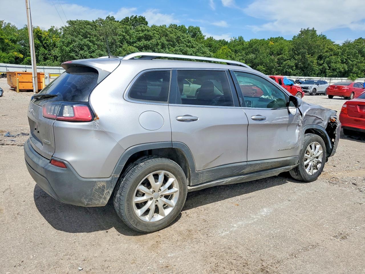 2019 JEEP CHEROKEE LATITUDE — Фото 3 из 13