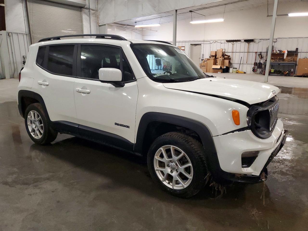 2019 JEEP RENEGADE LATITUDE — Фото 4 из 13