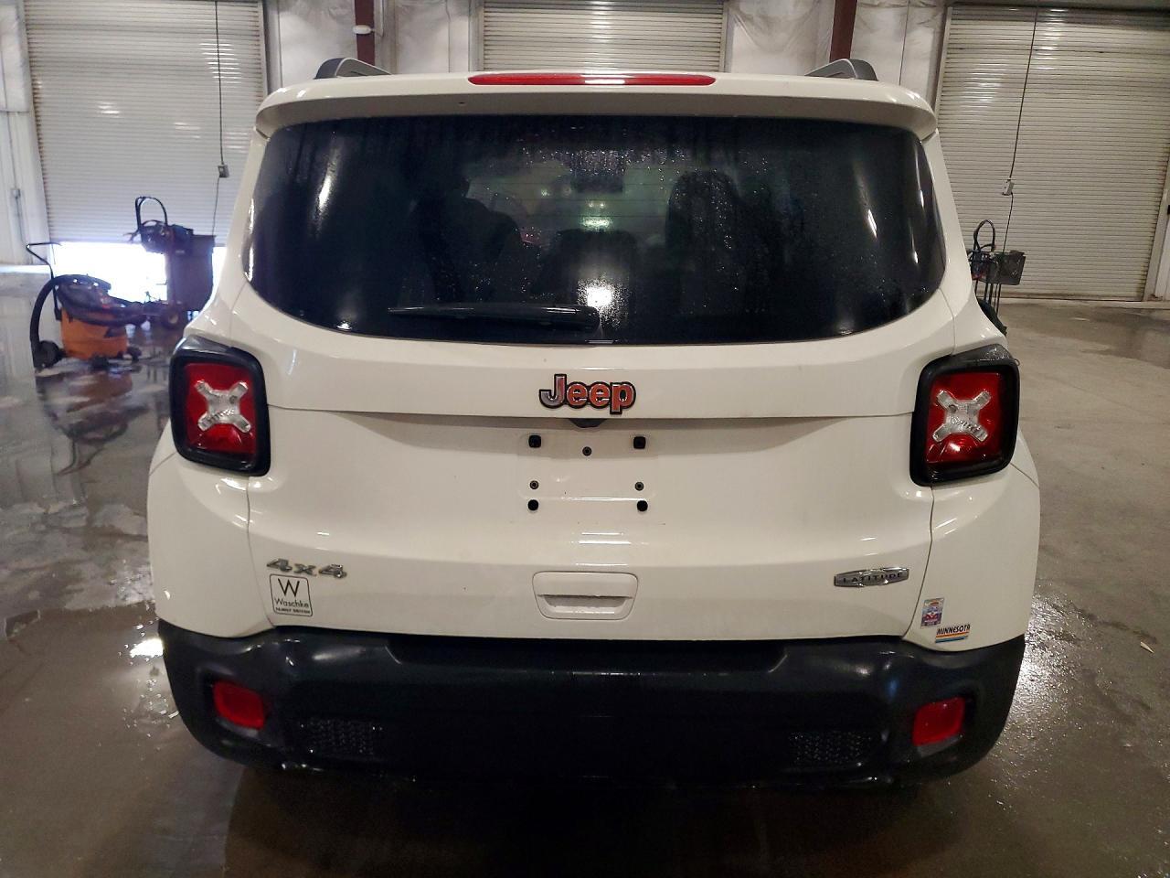 2019 JEEP RENEGADE LATITUDE — Фото 6 из 13