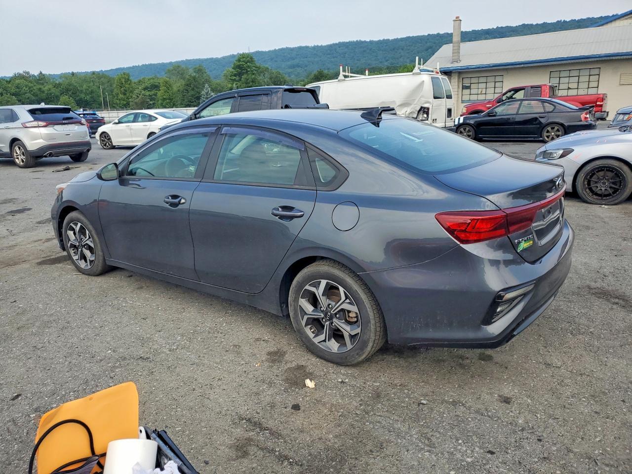 2019 KIA FORTE LXS — Фото 2 из 12