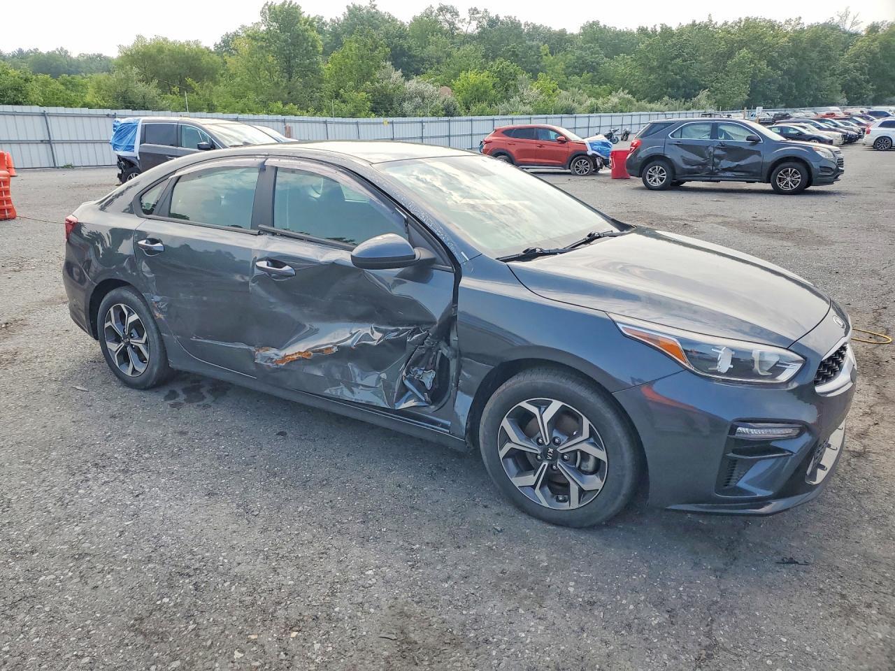 2019 KIA FORTE LXS — Фото 4 из 12