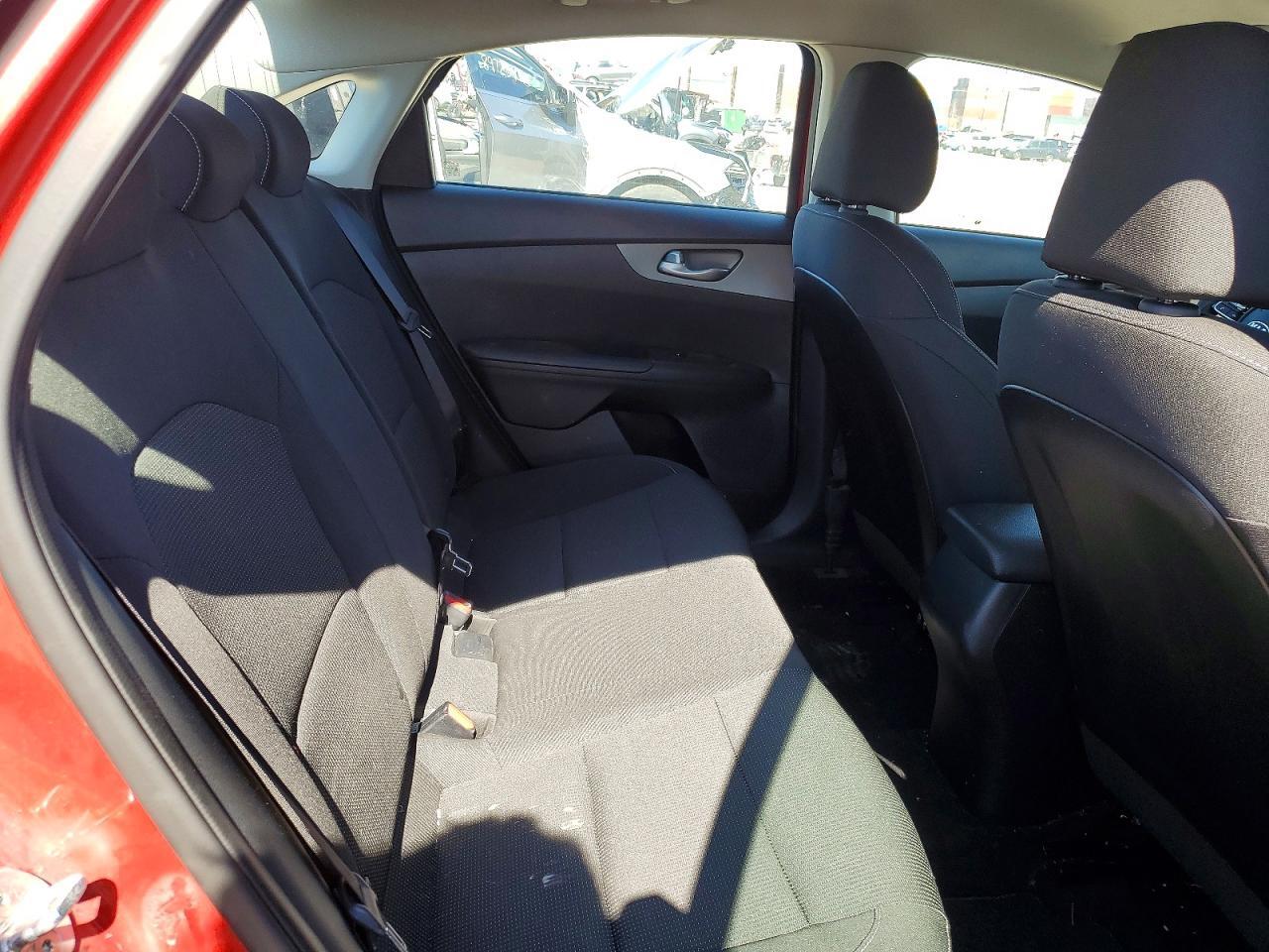 2019 KIA FORTE LXS — Фото 10 из 12
