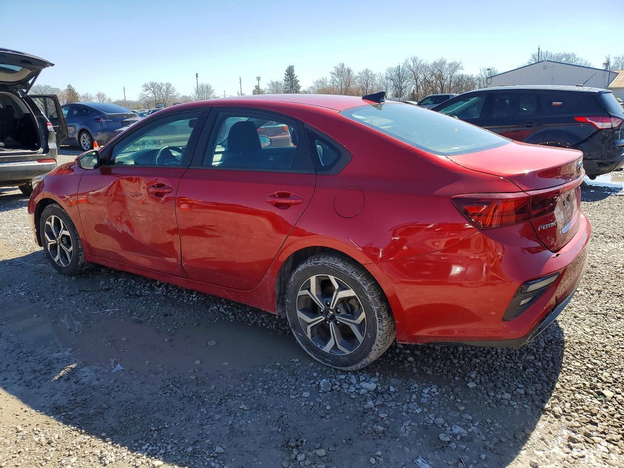 2019 KIA FORTE LXS — Фото 2 из 12