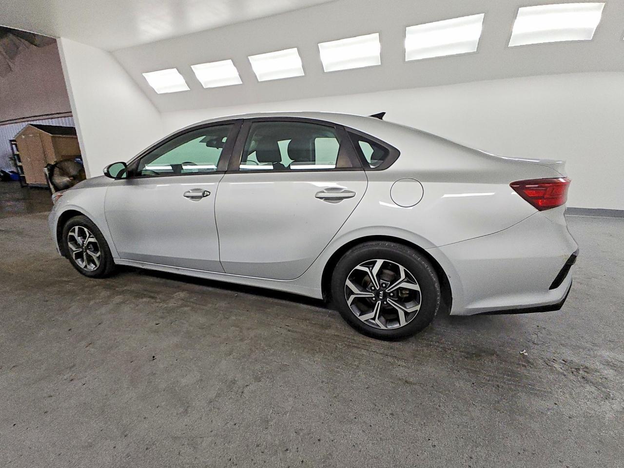 2019 KIA FORTE LXS — Фото 2 из 13