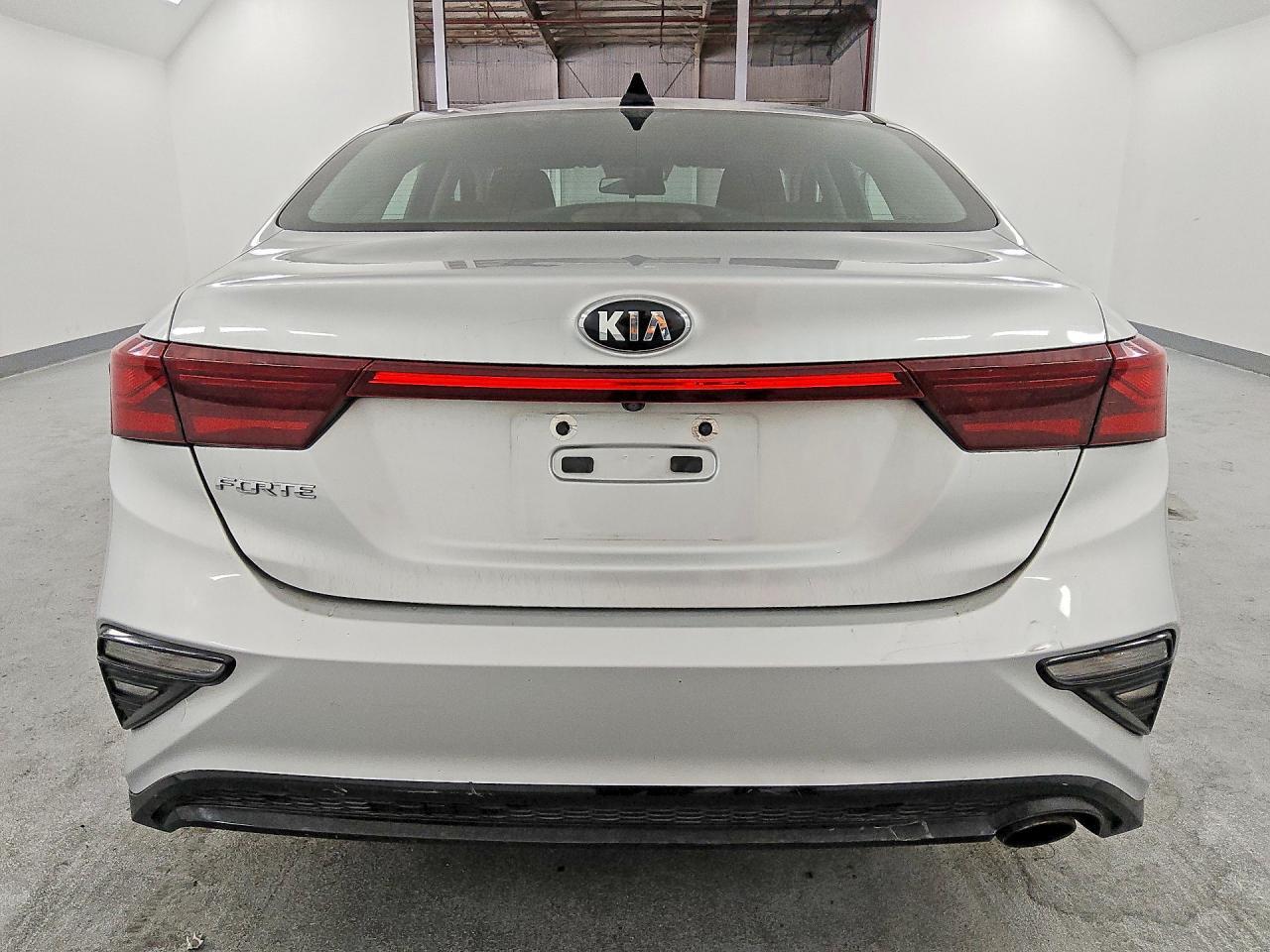 2019 KIA FORTE LXS — Фото 6 из 13