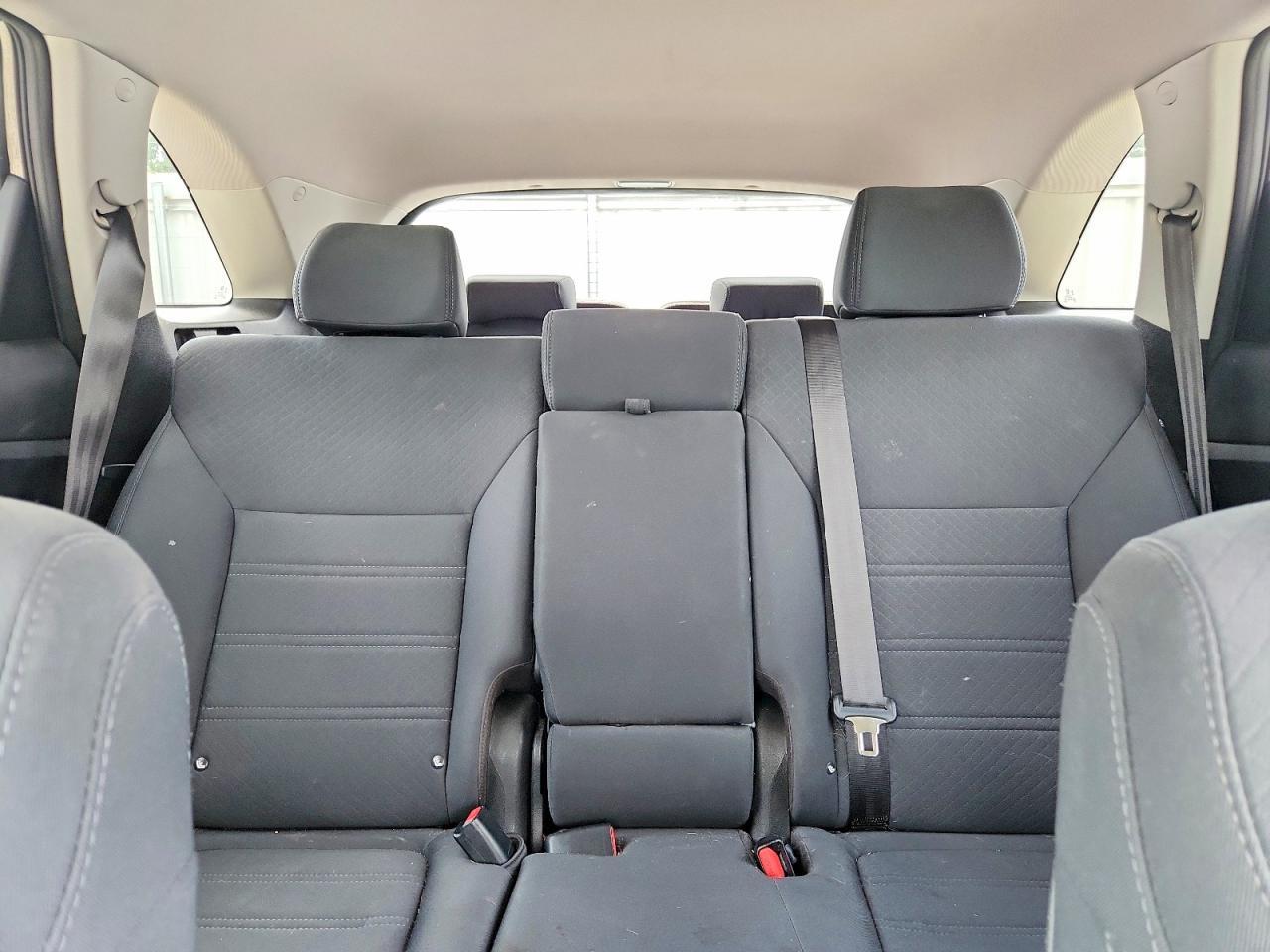 2019 KIA SORENTO LX V6 — Фото 10 из 13