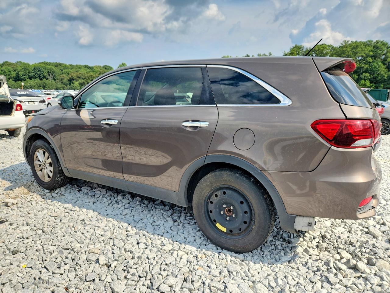 2019 KIA SORENTO LX V6 — Фото 2 из 13
