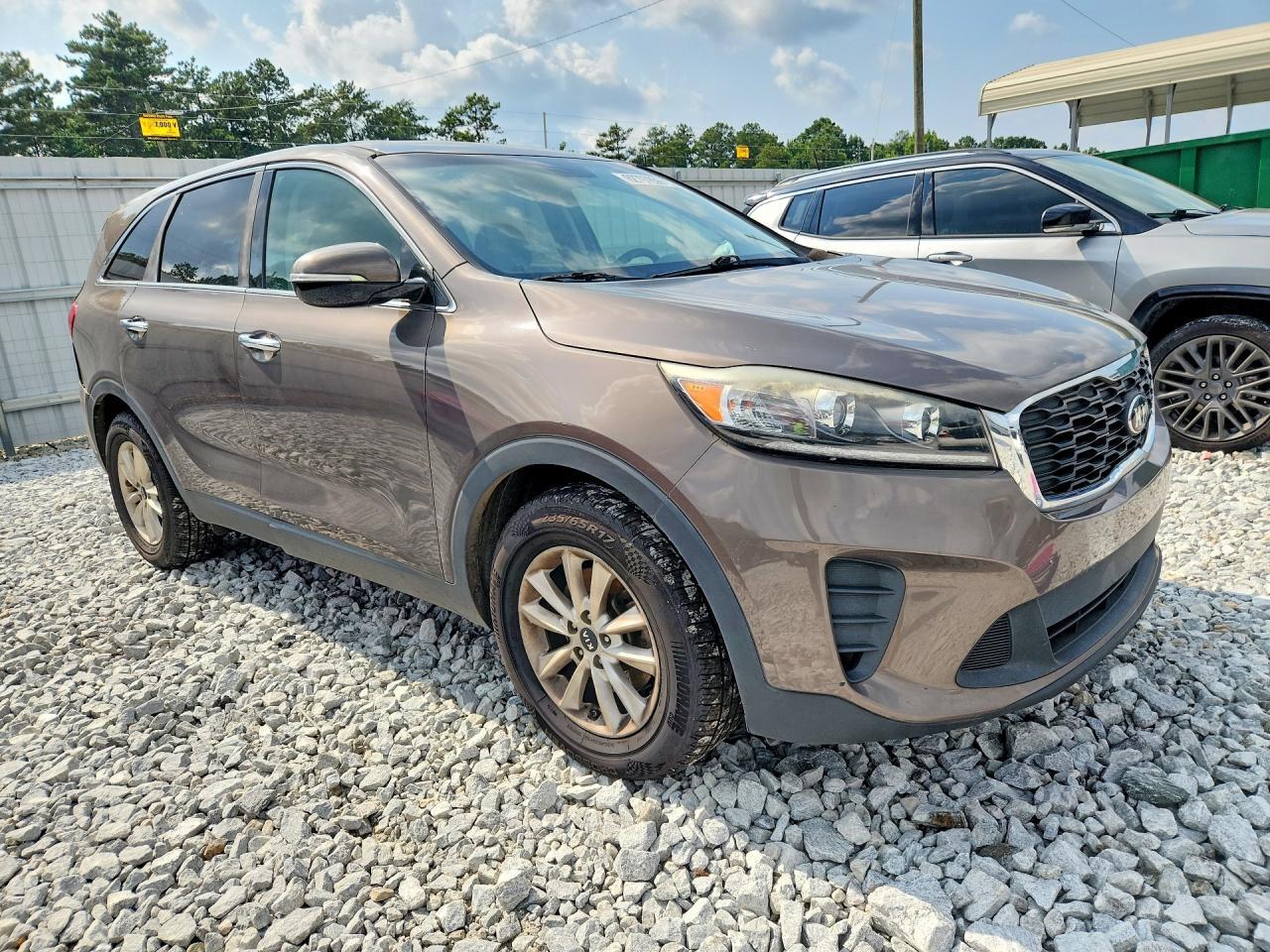 2019 KIA SORENTO LX V6 — Фото 4 из 13