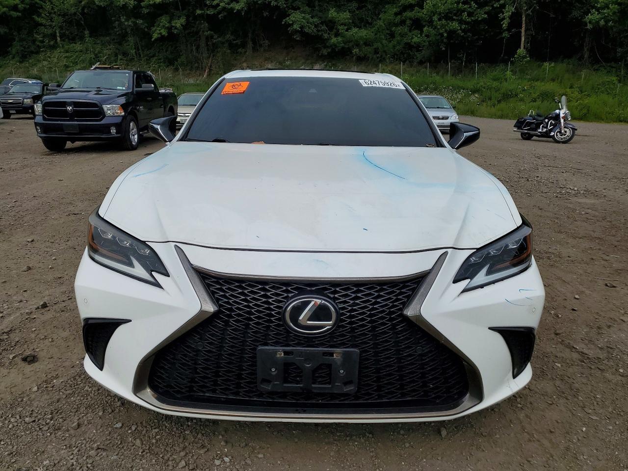 2019 LEXUS ES 350 — Фото 5 из 12