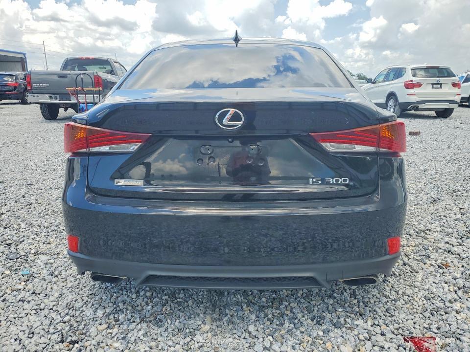 2019 LEXUS IS 300 — Фото 6 из 12