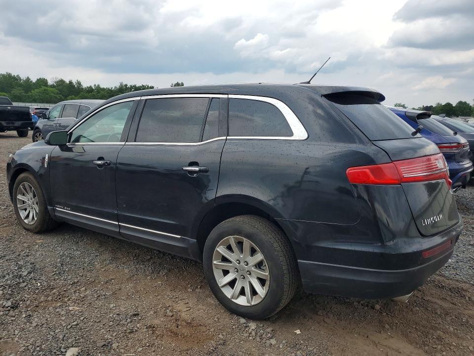 2019 LINCOLN MKT — Фото 2 из 13