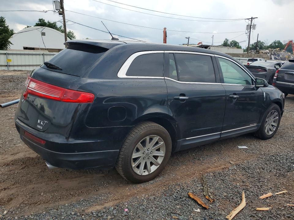 2019 LINCOLN MKT — Фото 3 из 13