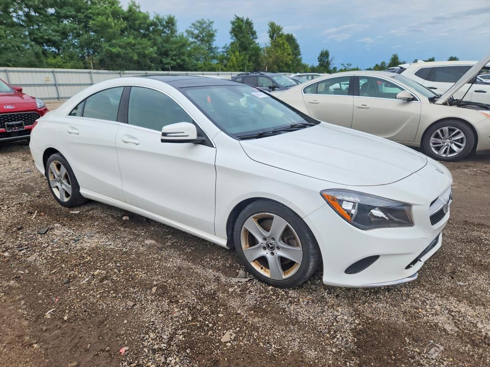 2019 MERCEDES-BENZ CLA 250 — Фото 4 из 12
