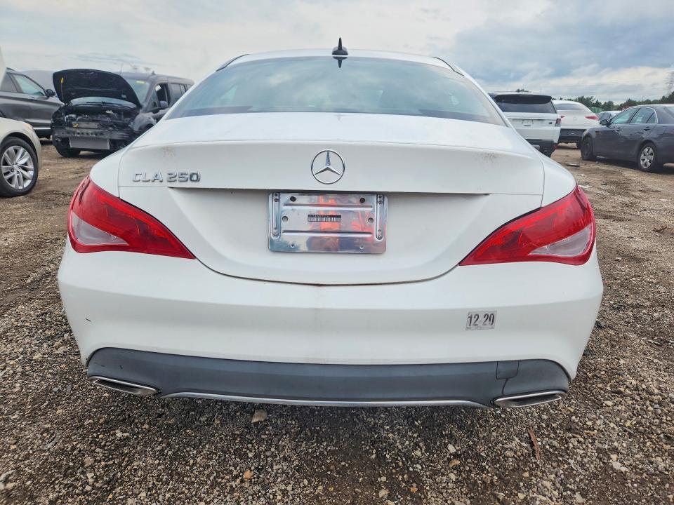2019 MERCEDES-BENZ CLA 250 — Фото 6 из 12
