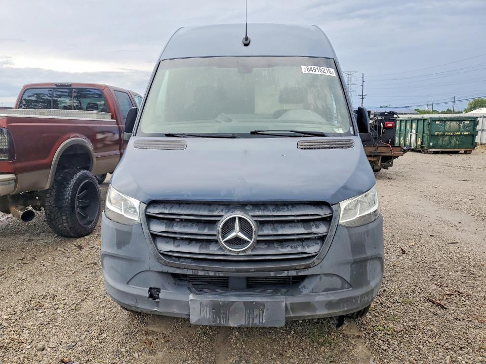 2019 MERCEDES-BENZ SPRINTER 2500/3500 — Фото 5 из 12
